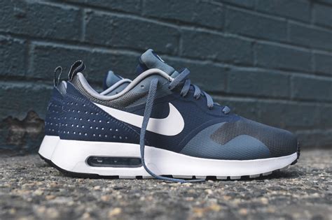 Nike Air Max Tavas Essential 